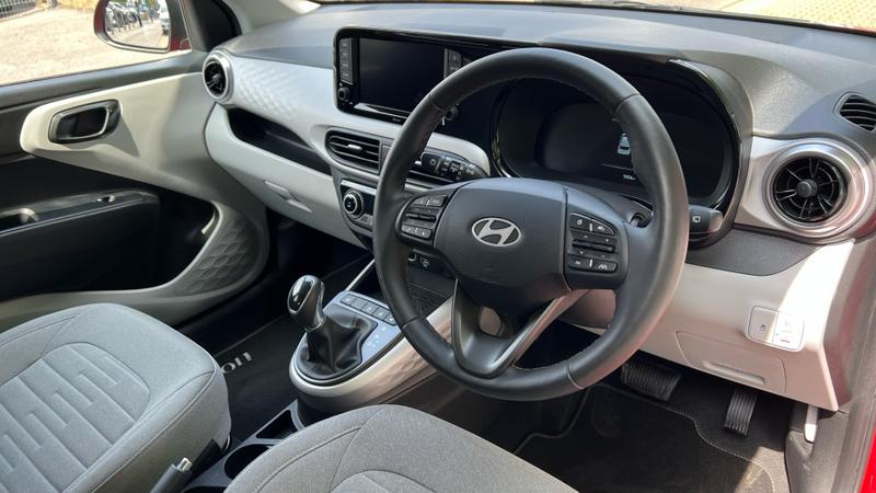 Hyundai i10 Photo cohere-ba4775b3b69db542d3f8a3abf059ae67c7b5ee55.jpg