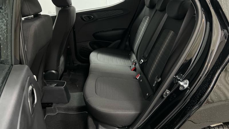 Hyundai i10 Photo cohere-ba7271d4c64f4515a94265cdcf389d3d742a0c14.jpg