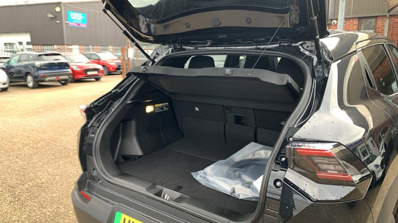 Suzuki e Vitara Photo cohere-bb1e4c225d10ca2d5006d70ff3d3a6d6af23f58b.jpg