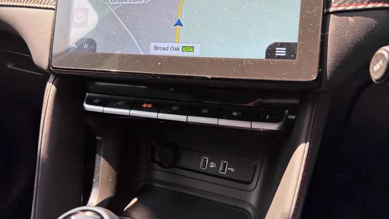 MG ZS Photo cohere-bbe1da8095e265f0cec78282e4280fa55b8d720e.jpg