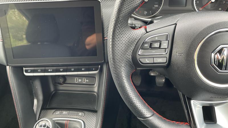 MG ZS Photo cohere-bc8699418e7ca8bb0adeb2d11b0ec174a623115d.jpg