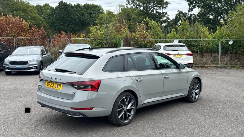 Skoda SUPERB Photo cohere-bd4cf9bd6c242adede863816be52039be370172a.jpg