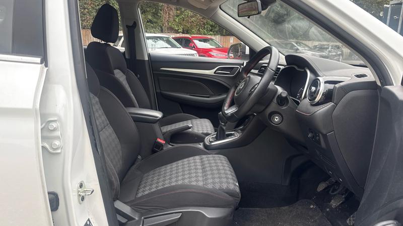 MG MG ZS Photo cohere-bea115d3e8be42ab4882f3f3e936e6b8127b7bb3.jpg
