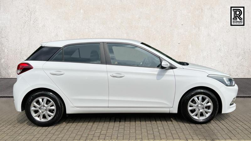 Hyundai i20 Photo cohere-bee3cd76916f19c90121b8d75dca8998e06fe034.jpg