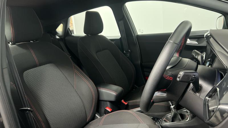 Ford PUMA Photo cohere-bf44a9750ca649b72f2c418e84961e1695ea94d4.jpg