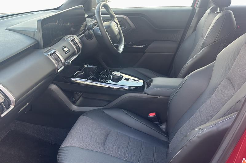 Suzuki e Vitara Photo cohere-bf7c9b5b5ff3d24c4e179a9d69903756704cf435.jpg