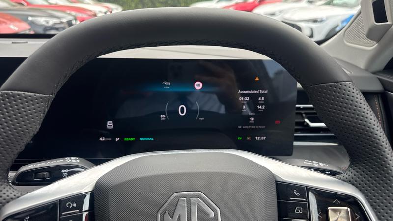 MG HS Hybrid+ Photo cohere-bfd5ea8aa32f753a00e3d42a9cca701aaaa36a09.jpg