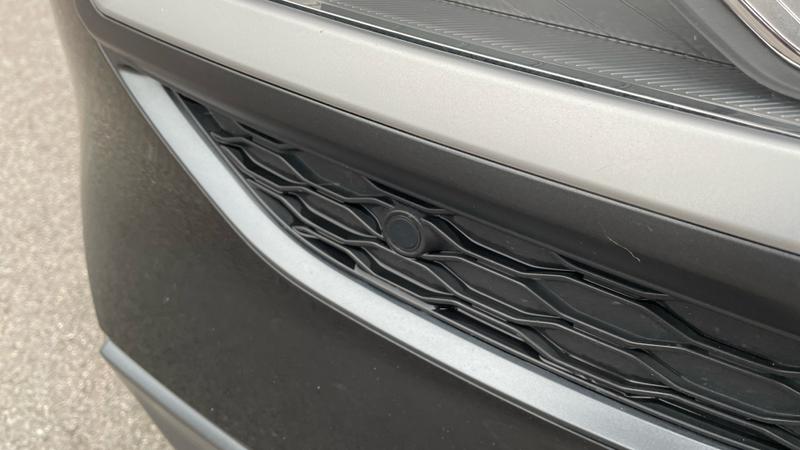 Hyundai KONA Photo cohere-c06bebab15c8aea89cbc0b8bcde79770b3df012f.jpg