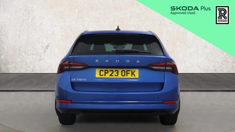 Skoda OCTAVIA Photo cohere-c0d4388f12c748247cad7b15385c524d4221c672.jpg