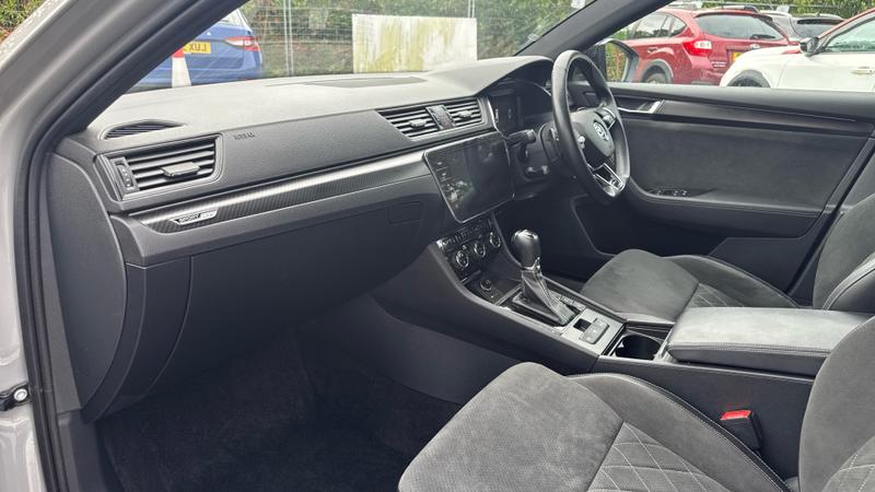 Skoda SUPERB Photo cohere-c0f7dbe55d9ff179cc67f939adef4405c32c5cb4.jpg