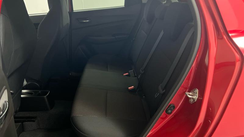 Suzuki Swift Photo cohere-c0fc140252594135072d0e146defae0f9b345f51.jpg