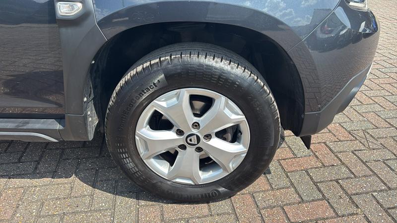 Dacia Duster Photo cohere-c130453a5b058cd96af07385c53860a0c4df4f5f.jpg