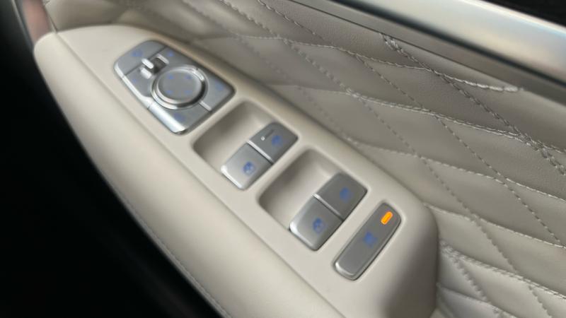 Genesis G70 Photo cohere-c1ec7da2d96c318ae5dd1a9d0d76d5c072d2375e.jpg