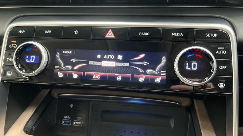 Genesis GV80 Photo cohere-c2173a8e96401e2293584e116c6ba4f88f82d733.jpg