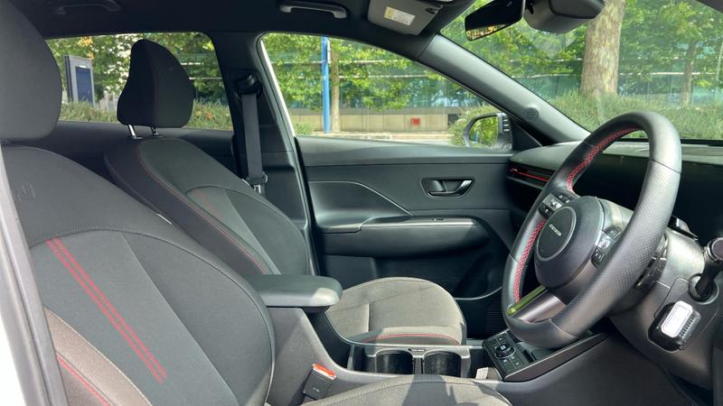 Hyundai KONA Photo cohere-c2b1e159e6be27b2625e58b631a3d8925c7b102f.jpg