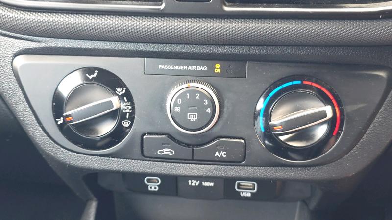 Hyundai i10 Photo cohere-c2b52f4d9b9d741184033bb6adeac232d71ddbef.jpg