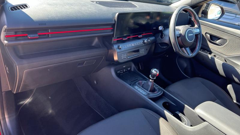 Hyundai KONA Photo cohere-c342a47b45d312842788cb41bee3296e6cf6be5e.jpg