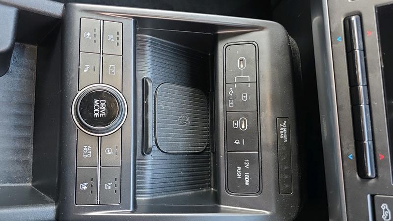 Hyundai KONA Photo cohere-c3e030f4635fa7ae89680b6e7281dc6c2052e4d4.jpg