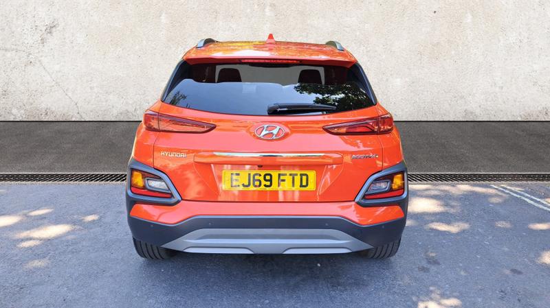 Hyundai KONA Photo cohere-c3e06eea20143509a8dc00ae73ce2d0f6841f3e8.jpg