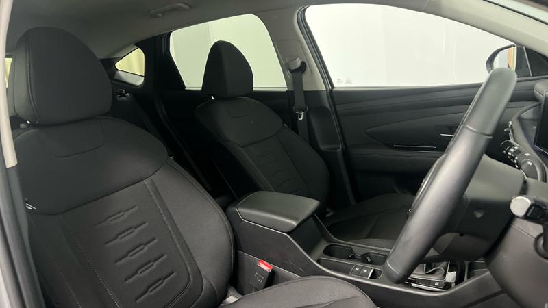 Hyundai TUCSON Photo cohere-c3ea6fa016570bf108fae8e491b16017577fecbe.jpg