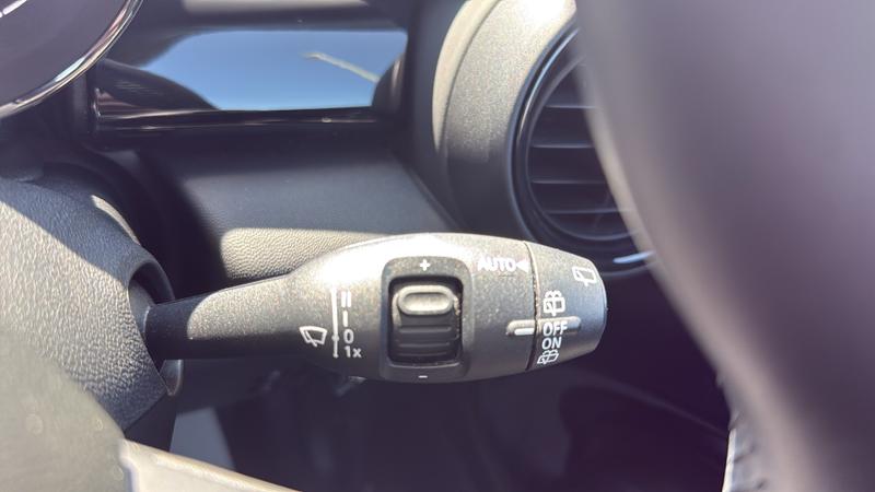 MINI Electric Hatch Photo cohere-c4f6590a5fbafad7f0d63ca32048b85a8904a478.jpg