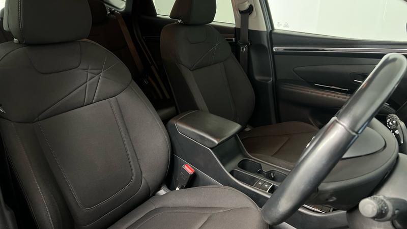 Hyundai TUCSON Photo cohere-c5cb7871b250fa36ca6df2061bcd79d4ccec4d6e.jpg