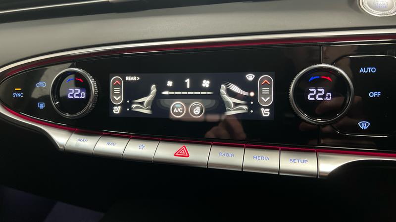 Genesis GV70 Photo cohere-c63486467e41f3baa3ef27147db2a29468bccbc9.jpg