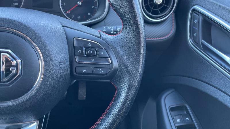 MG MG ZS Photo cohere-c6aa5a430517b1c308e06893e5d99cb3c83a73e1.jpg