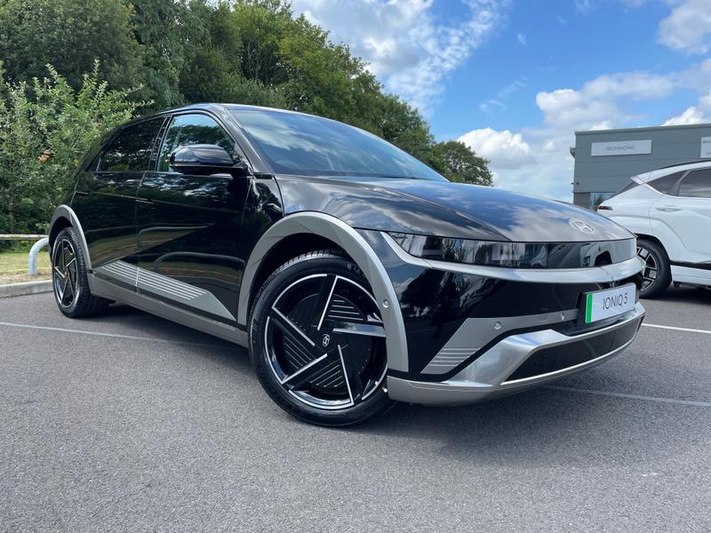 Hyundai IONIQ 5 Photo cohere-c6e9ca0174699e962f970074d0d0df5c4e9bbf00.jpg