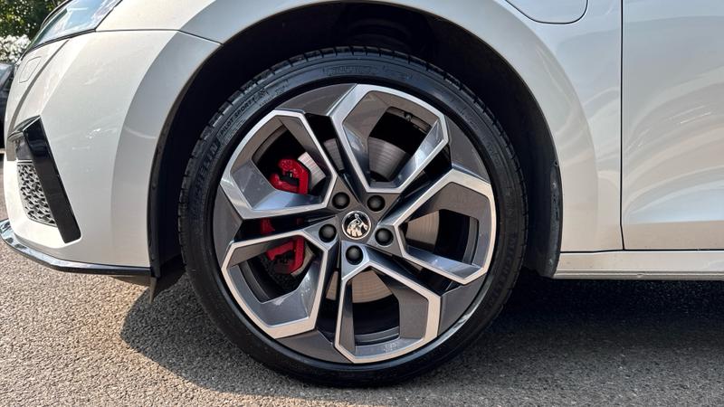 Skoda OCTAVIA Photo cohere-c6f3ae7ffacd02e4eabe351fdaec9e376b9a537e.jpg