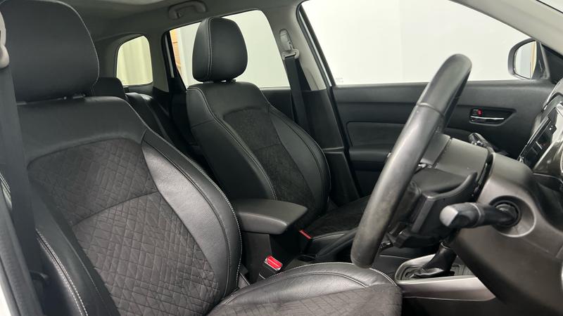 Suzuki VITARA Photo cohere-c7440be9e7dc7974b4cc76a901eb569d33f4a5e0.jpg