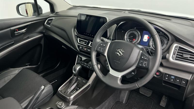 Suzuki S-CROSS Photo cohere-c785d7a0b927c97fb3878d5590552684256e2dd8.jpg
