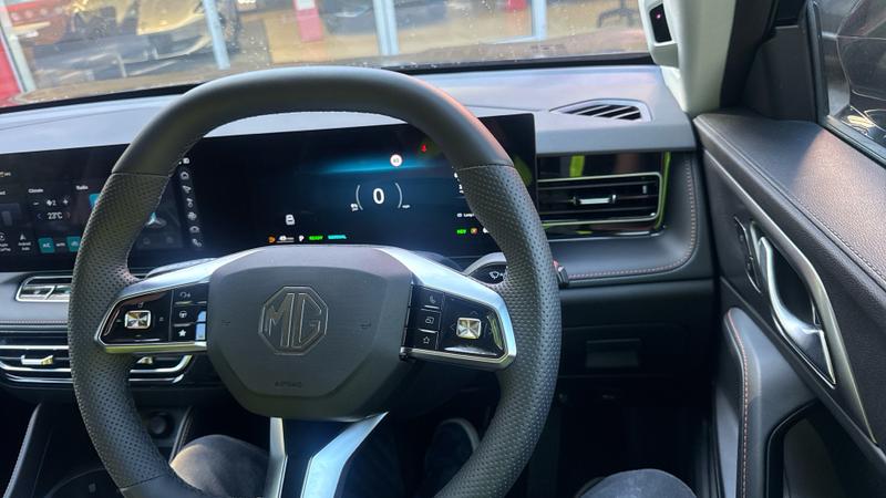 MG HS Hybrid+ Photo cohere-c7b3b49fb929c7bc8357c0819cd1adf72b868365.jpg