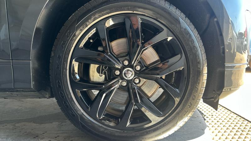 Jaguar I-PACE Photo cohere-c7d67acff34abac5d8dfafa8827558d3e42b415b.jpg