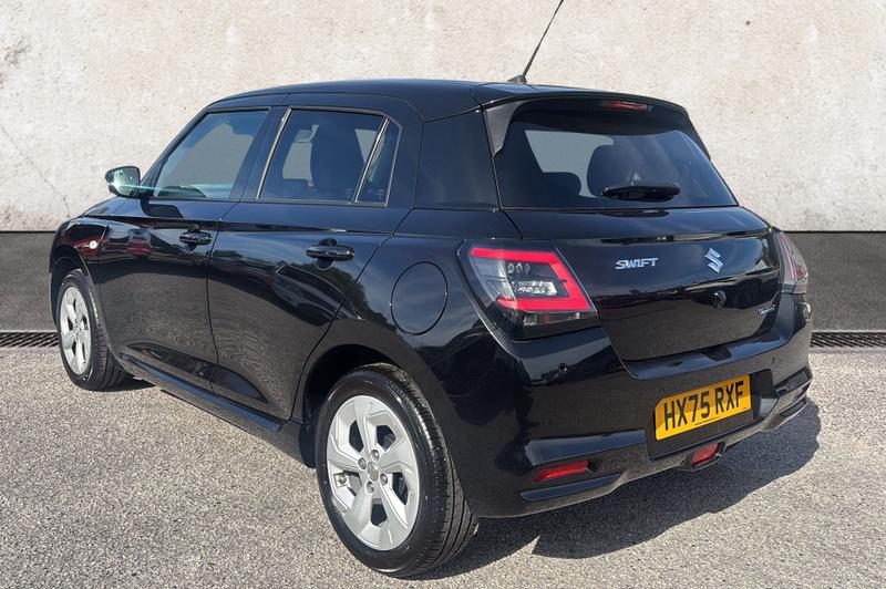 Suzuki Swift Photo cohere-c81e82610af3e87160c2ed4ccc2436ffd8ee566d.jpg