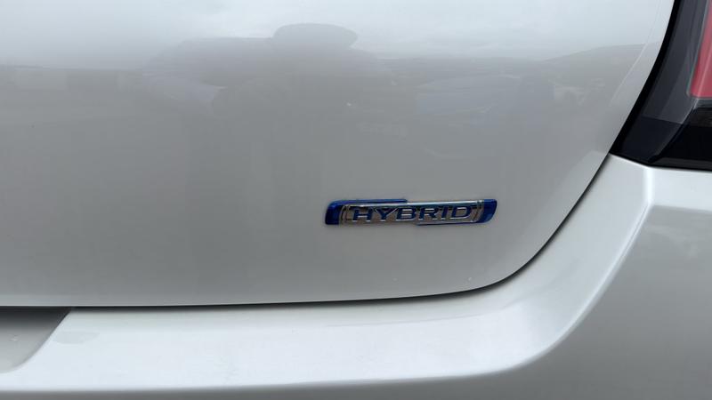Suzuki SWIFT Photo cohere-c8369805be953764e8ceb3abc608083cc4de8444.jpg