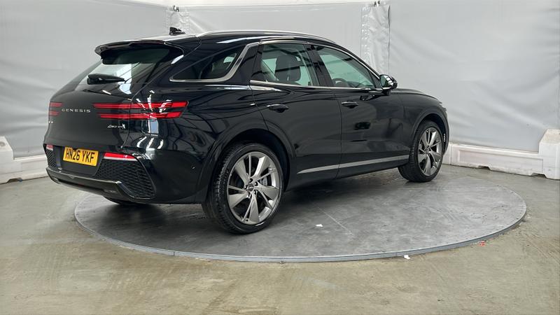 Genesis GV70 Photo cohere-c98c38bdb847bbd95d31a1104fe8b654cbeb712c.jpg