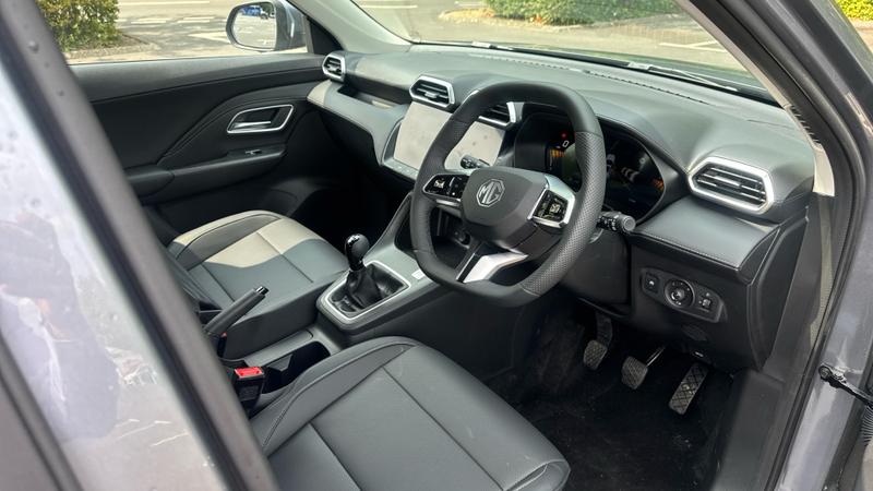 MG MG ZS Photo cohere-c9a84b762153b6577d0c4cc5f414a7cc46499a18.jpg