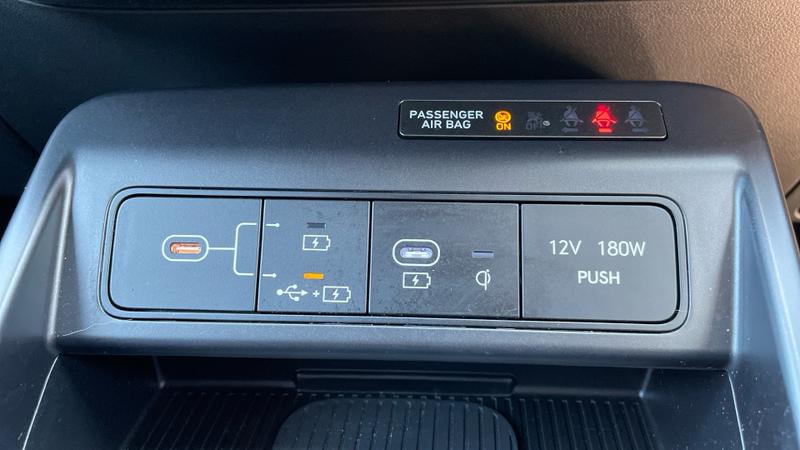 Hyundai KONA Photo cohere-c9ec7ddada242f2ea54282612460ea6106fb8bea.jpg