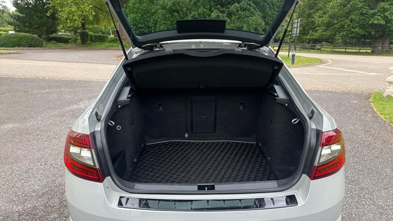 Skoda Octavia Photo cohere-cb32f1f03e843f1340574065cc36479ae2a0a509.jpg