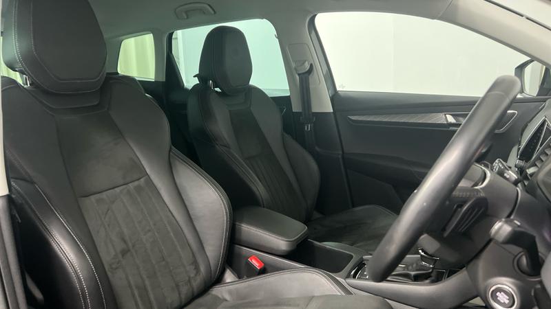 Skoda KAROQ Photo cohere-cbabad8a4d040a629d37c28b986c82d40b9a5709.jpg