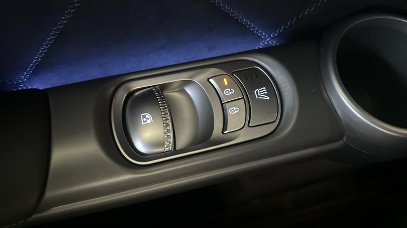 Genesis GV60 Photo cohere-cc4000a679bf802576ace8ad33d3438dd542eacc.jpg