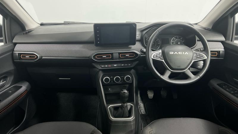 Dacia SANDERO STEPWAY Photo cohere-cc46905892f18e83a326f362afbc988a191c38f9.jpg