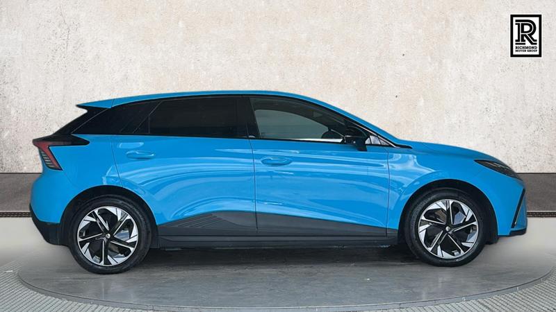 MG MG4 EV Photo cohere-cc5609918a3bd129f8e7a669629c28b5b3d1de83.jpg