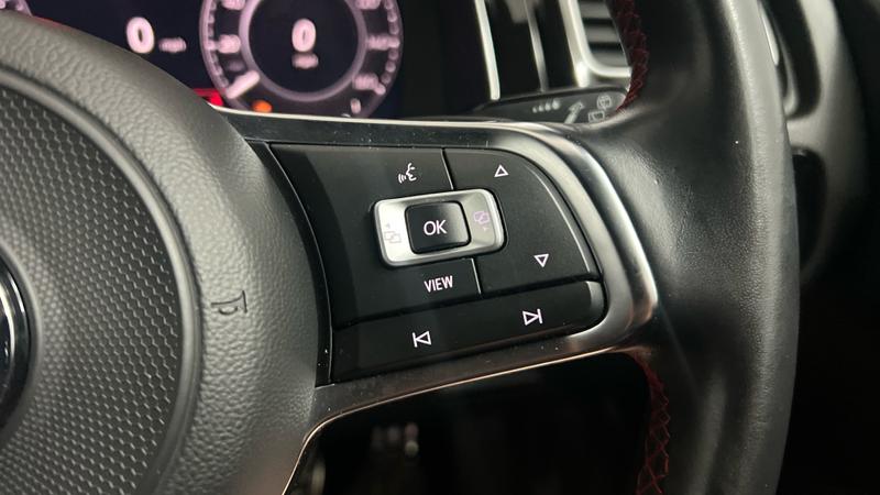 Volkswagen GOLF Photo cohere-ccc7f217874c76cbe972fd6cb91770d5276ede50.jpg