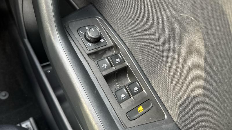 Volkswagen T-Roc Photo cohere-cdc6fd09923816f73bd83341f15b54aa0a52b275.jpg