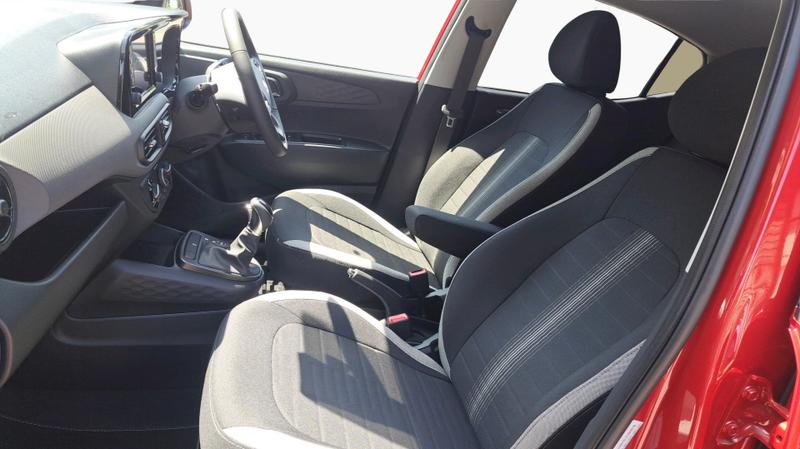 Hyundai i10 Photo cohere-cdcc3574be64db0eb1297e03edc8e7b7a735a47a.jpg