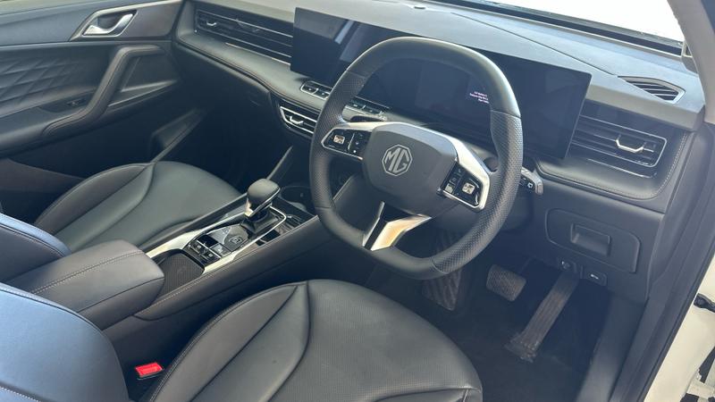 MG HS Hybrid+ Photo cohere-ce084d854079d243aafa6a4c063e2d17821eb9c3.jpg