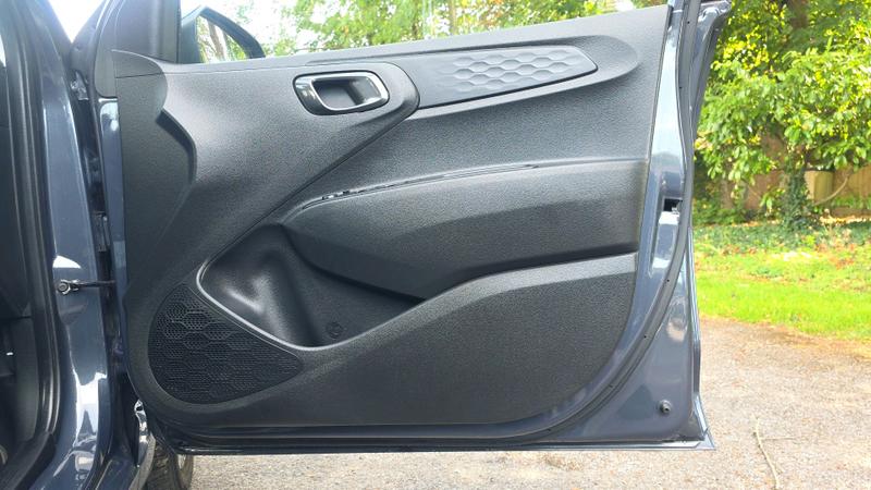 Hyundai i10 Photo cohere-ce8ffad6d7c9884a9682150cb166c7e5591bf642.jpg