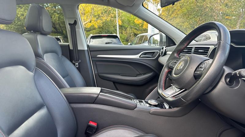 MG ZS EV 22MY Photo cohere-cea3f7cd94de5a5e6dee3acafe64fb0c8fda5fc4.jpg